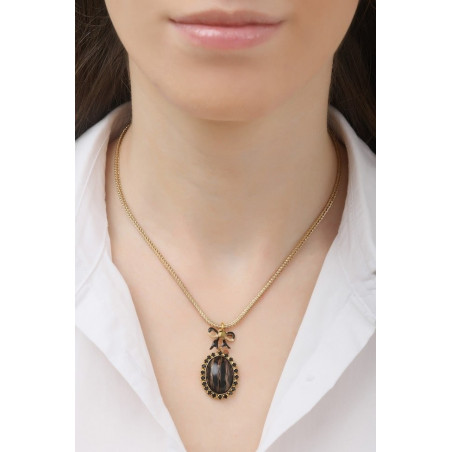 Glamorous medallion and ribbon pendant necklace | black76067