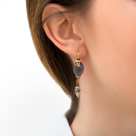 Feminine labradorite and garnet sleeper earrings | grey85760