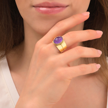 Trendy ring with amethyst and gold plating | purple86483