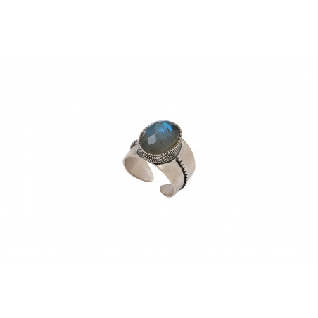 Sophisticated ring with labradorite and silver plating | grey