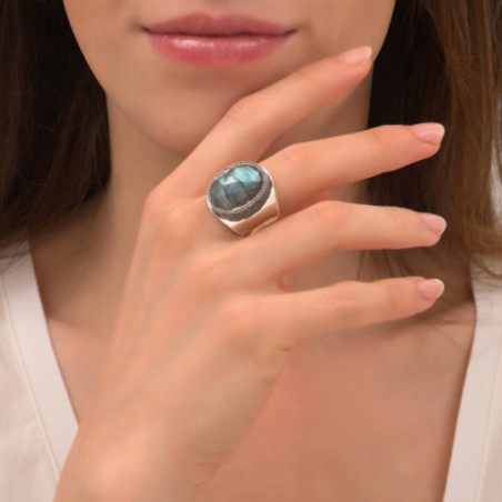 Wide poetic ring with labradorite and silver plating | grey86513