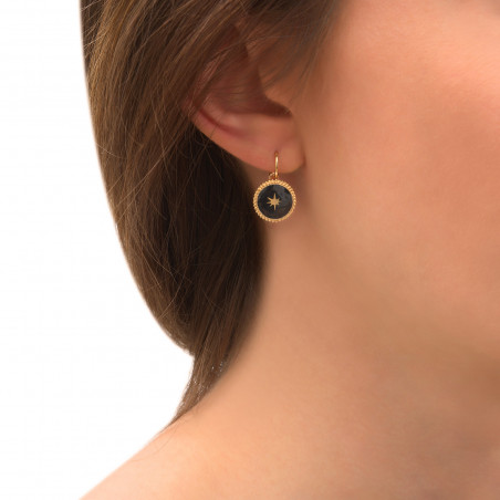 Chic lever back star earrings in fine gilded metal | black86531