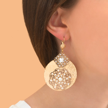 Elegant prestige crystal freshwater pearl sleeper earrings | white86971