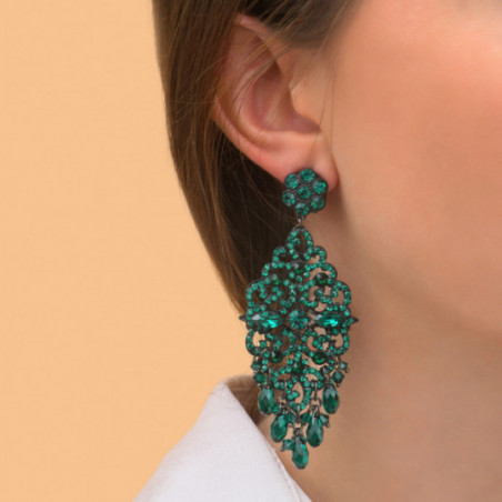 Elegant crystal butterfly fastening earrings| green87501