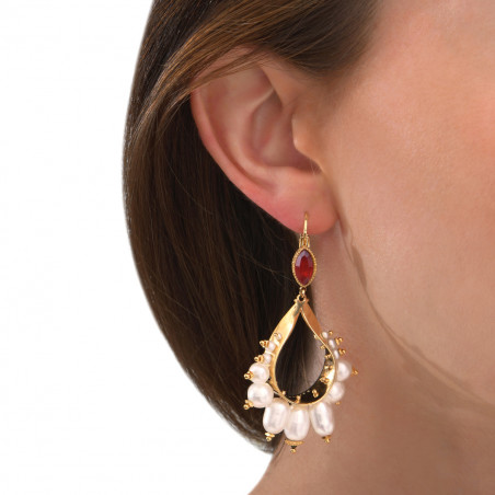 Sparkling freshwater pearl sleeper earrings | gold87598