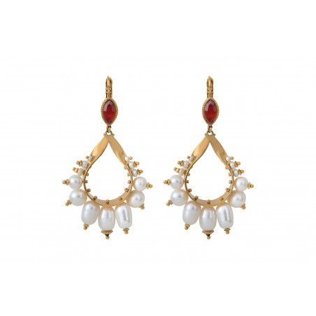 Sparkling freshwater pearl sleeper earrings | gold