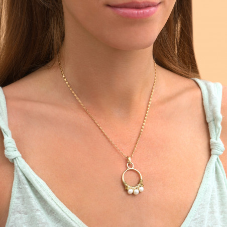 Sophisticated woven metallic thread and pearl pendant necklace| white88506