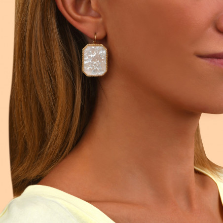 Feminine cabochon sleeper earrings| white91502