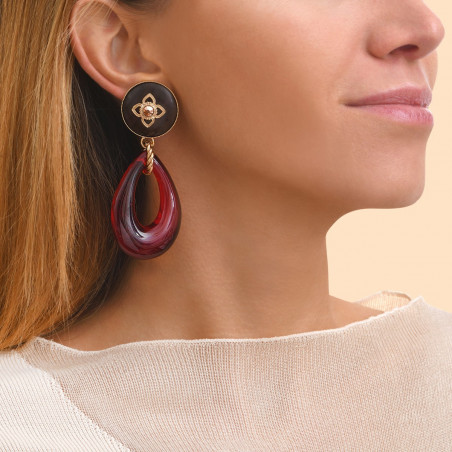 Enamelled resin wood stud earrings - red wood93040