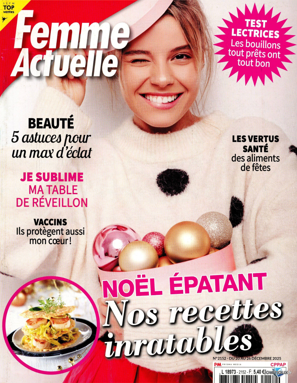 Collier chaîne dorée et perles baroques SATELLITE Paris dans Femme Actuelle, Noël décembre 2025