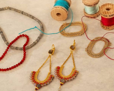 L’atelier de bijoux Satellite Paris, entre art et artisanat pour des pièces faites main