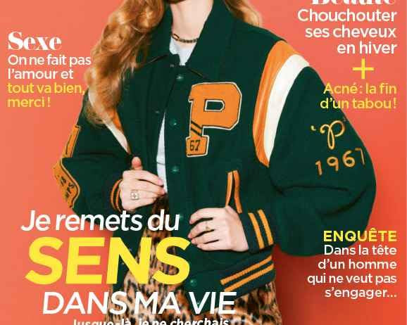 Boucles d’oreilles dorées sculpturales SATELLITE Paris dans Cosmopolitan, février 2026