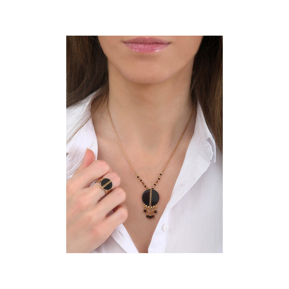 Collier pendentif mystérieux nacre et quartz - noir Noir or