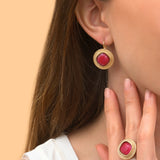Boucles d'oreilles dormeuses modernes cabochon - rose Bleu