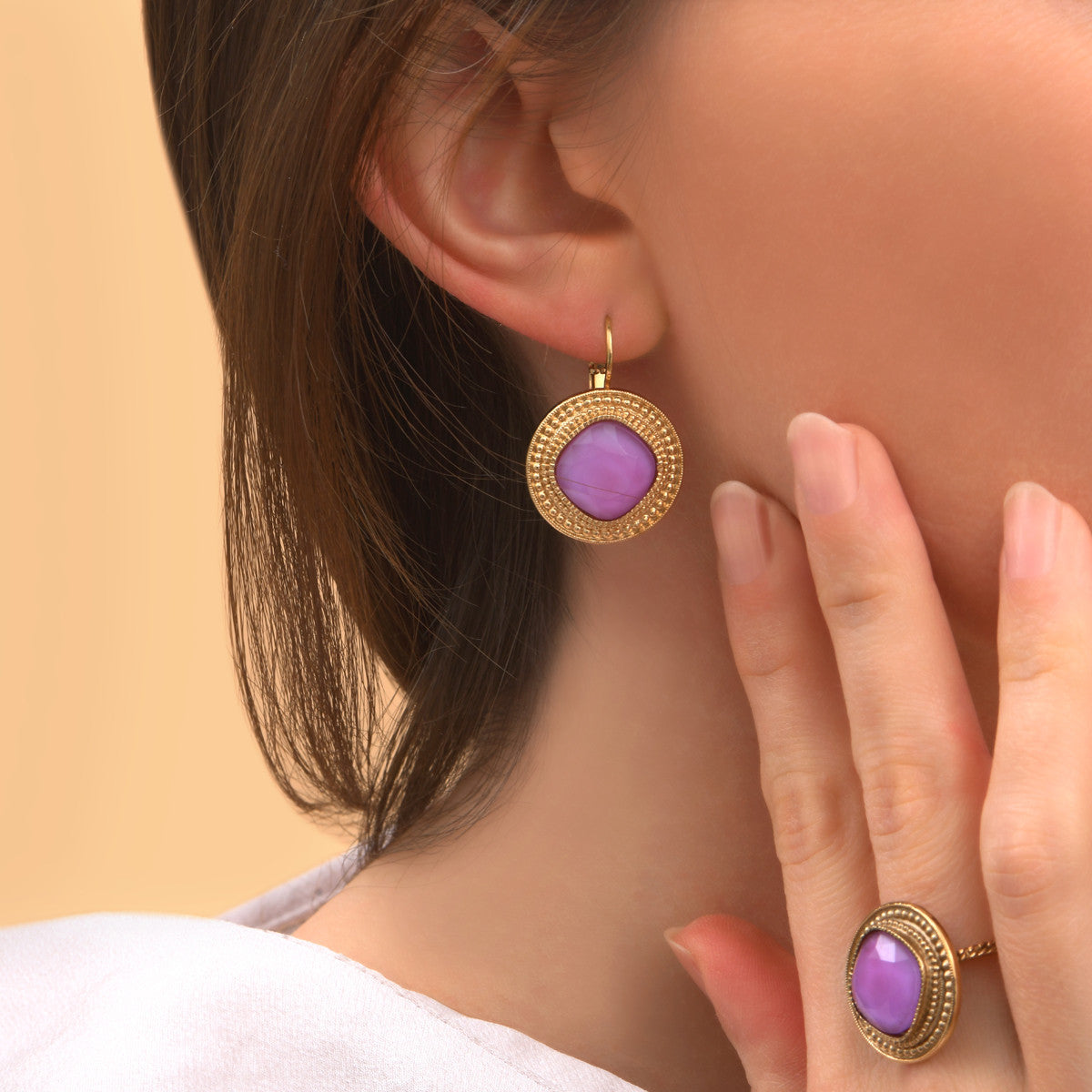 Boucles d'oreilles dormeuses fantaisie cabochon - violet Rouge
