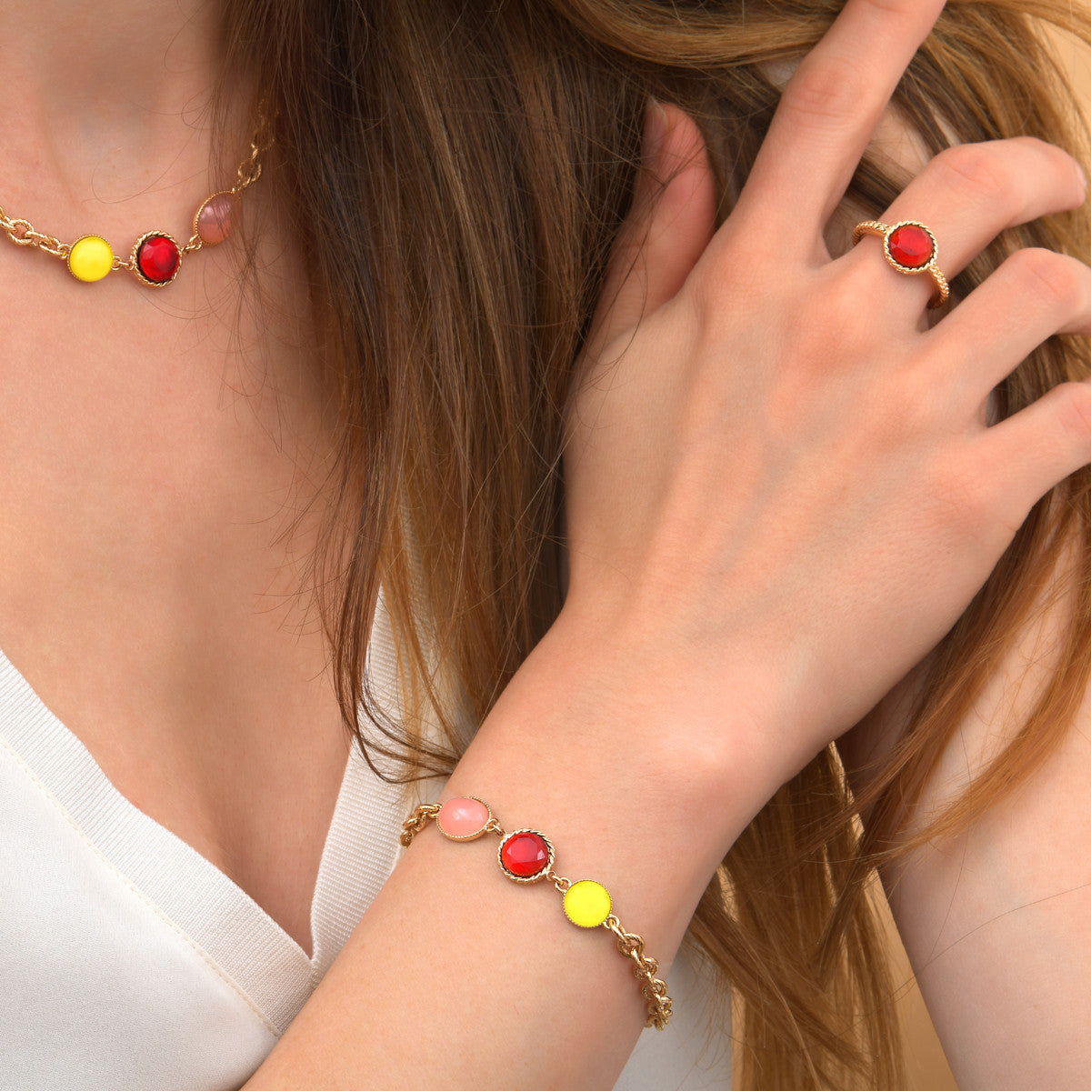 Bracelet souple festif cabochon facetté - rouge Rouge