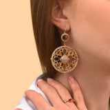 Boucles d'oreilles dormeuses résine émaillée - écaille Ecaille