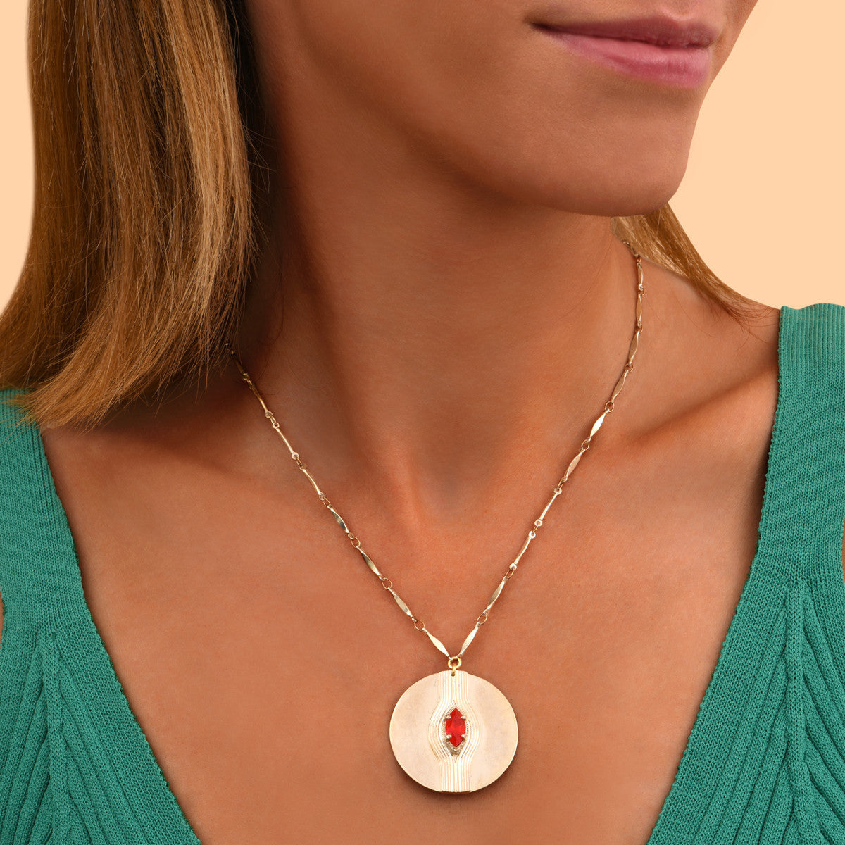 Collier mi-long cristal métal martelé - rouge Rouge