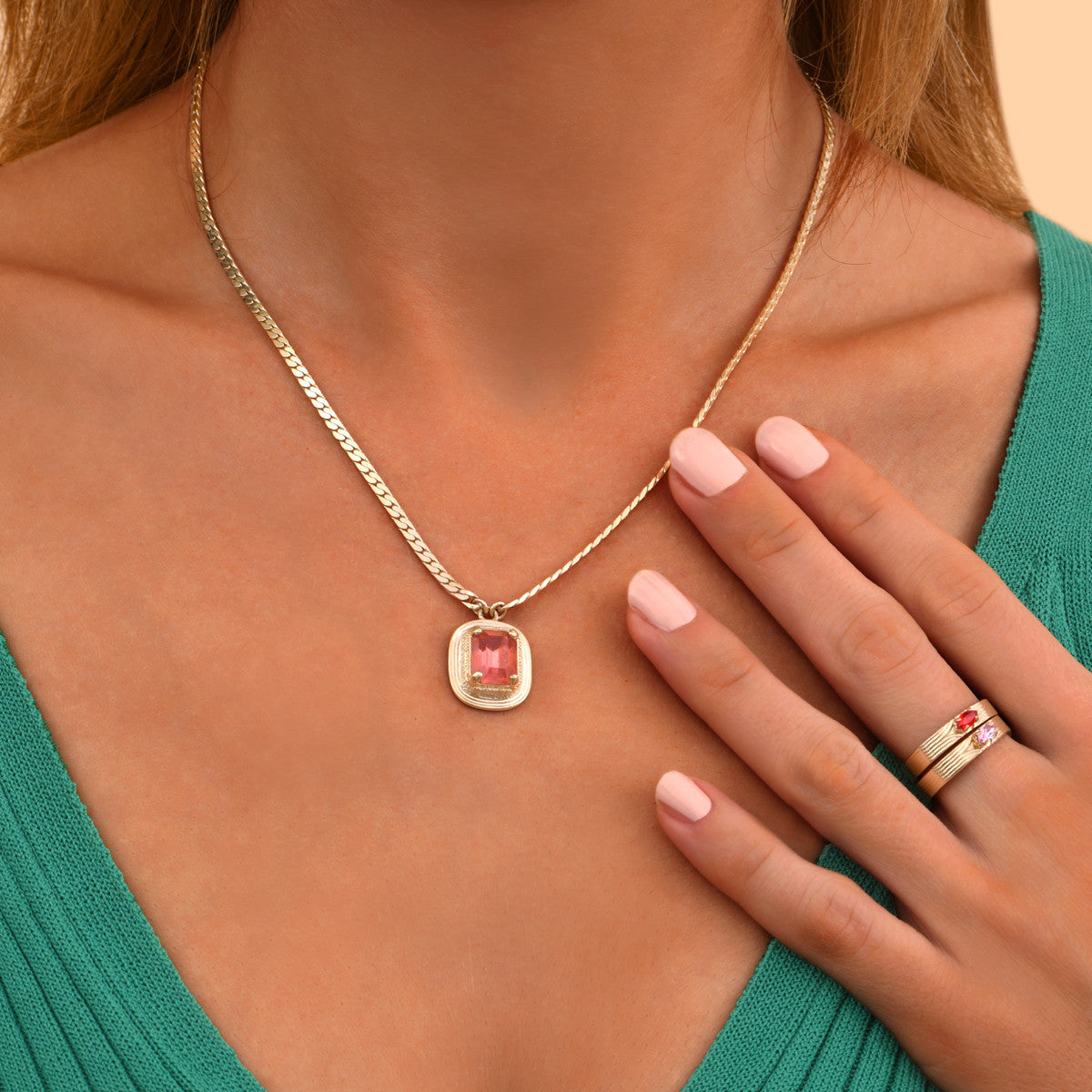 Collier pendentif mi-long cristal Prestige - rose Multi