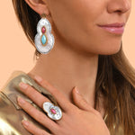 Boucles d'oreilles percées tribales Mindoro nacre - blanc Nacre turquoise