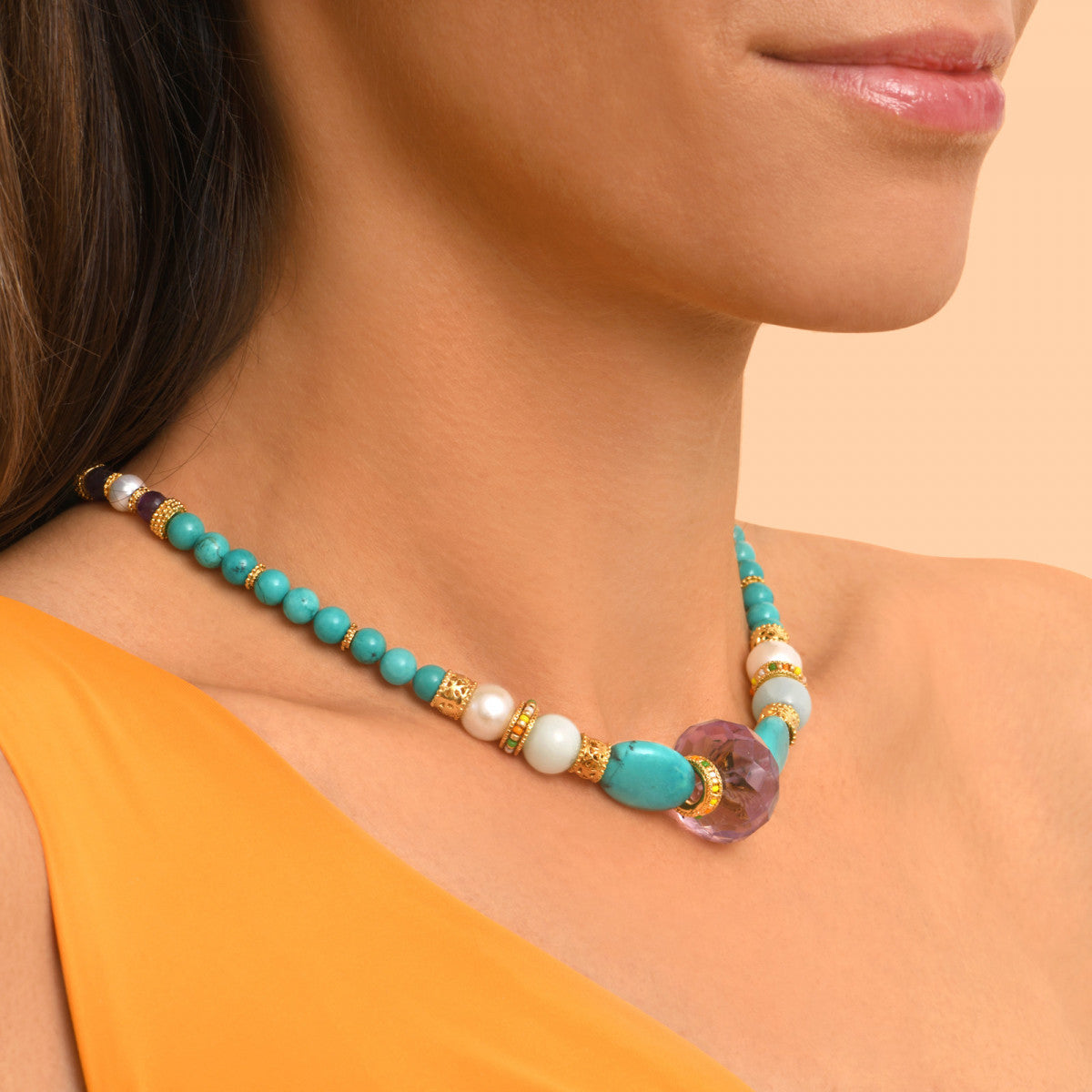 Collier court en perles gemmes et perles de rivière Tiki Turquoise