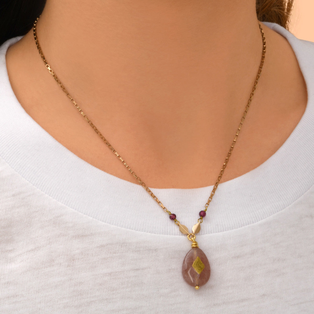 Collier pendentif réglable Babylone quartz fraise - rose Strawberry quartz