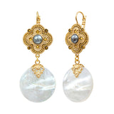Boucles d'oreilles dormeuses pendantes Positano nacre et cabochon nacré - blanc Nacre blanche