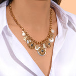 Collier chaîne Positano médailles charm's en nacre et cabochons nacrés - blanc Nacre blanche