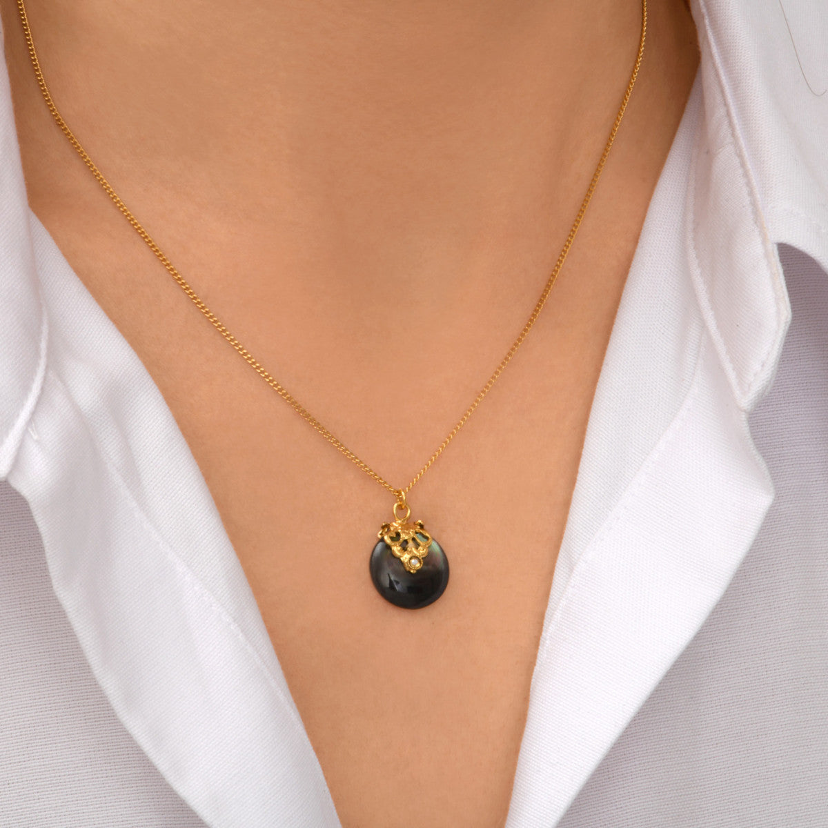 Collier pendentif fin réglable Positano nacre et cristal - gris Nacre grise