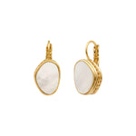 Boucles d'oreilles dormeuses Noto cabochon en nacre - blanc Nacre