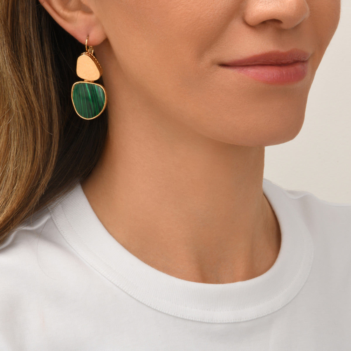 Boucles d'oreilles dormeuses Noto en métal doré et malachite composite - vert Vert