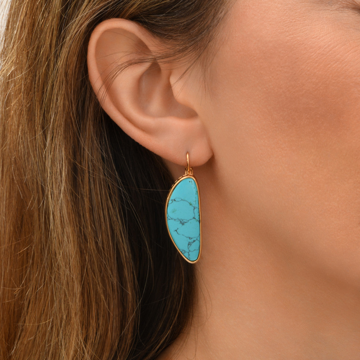 Grandes boucles d'oreilles dormeuses Noto cabochon turquoise composite - bleu Turquoise