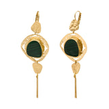 Boucles d'oreilles pendantes dormeuses Noto cabochon malachite et pompon - vert Vert
