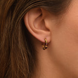 Mini boucles d'oreilles créoles Panarea tissées de grenat - rouge Grenat