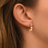 Mini boucles d'oreilles créoles Panarea tissées de perles de rivière - blanc Perle
