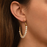 Boucles d'oreilles créoles Panarea tissées de perles de rivière - blanc Perle