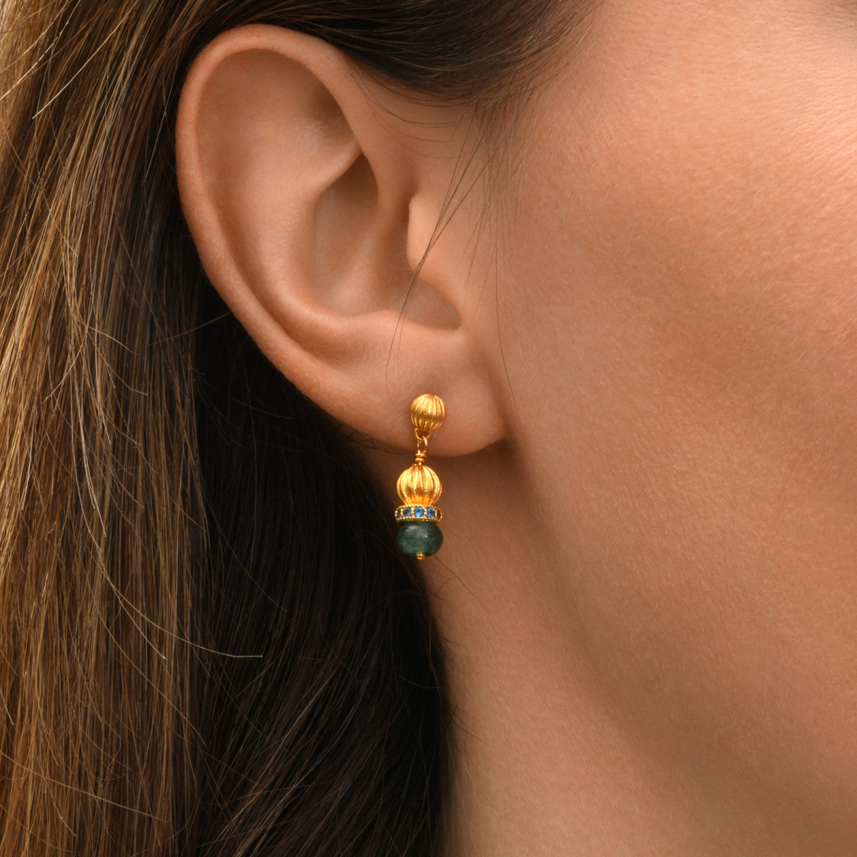 Boucles d'oreilles à tiges percées Avola quartz teinté - bleu Bleu