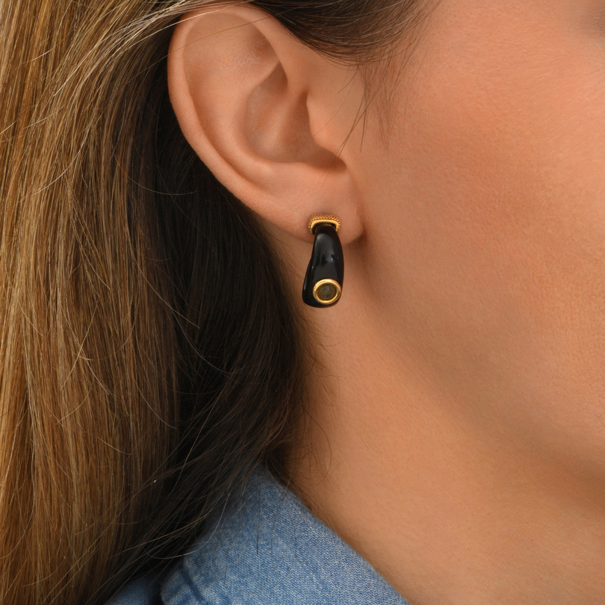 Mini boucles d'oreilles créoles tiges percées Masseria en résine et onyx - noir Noir