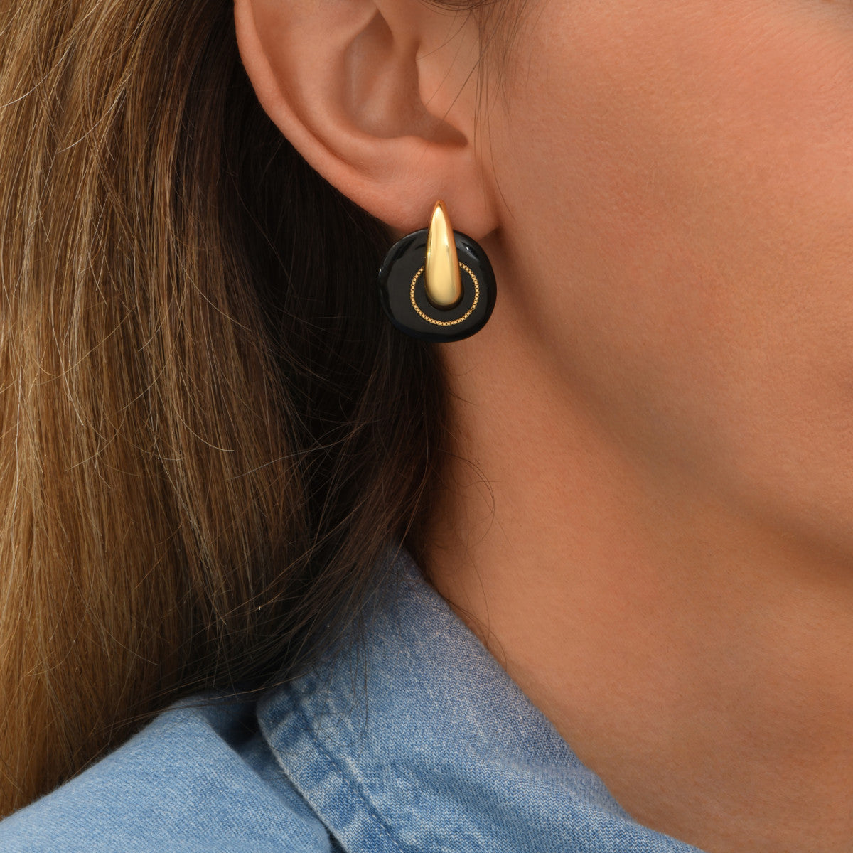Petites boucles d'oreilles rondes à tiges percées Masseria en résine - noir Noir