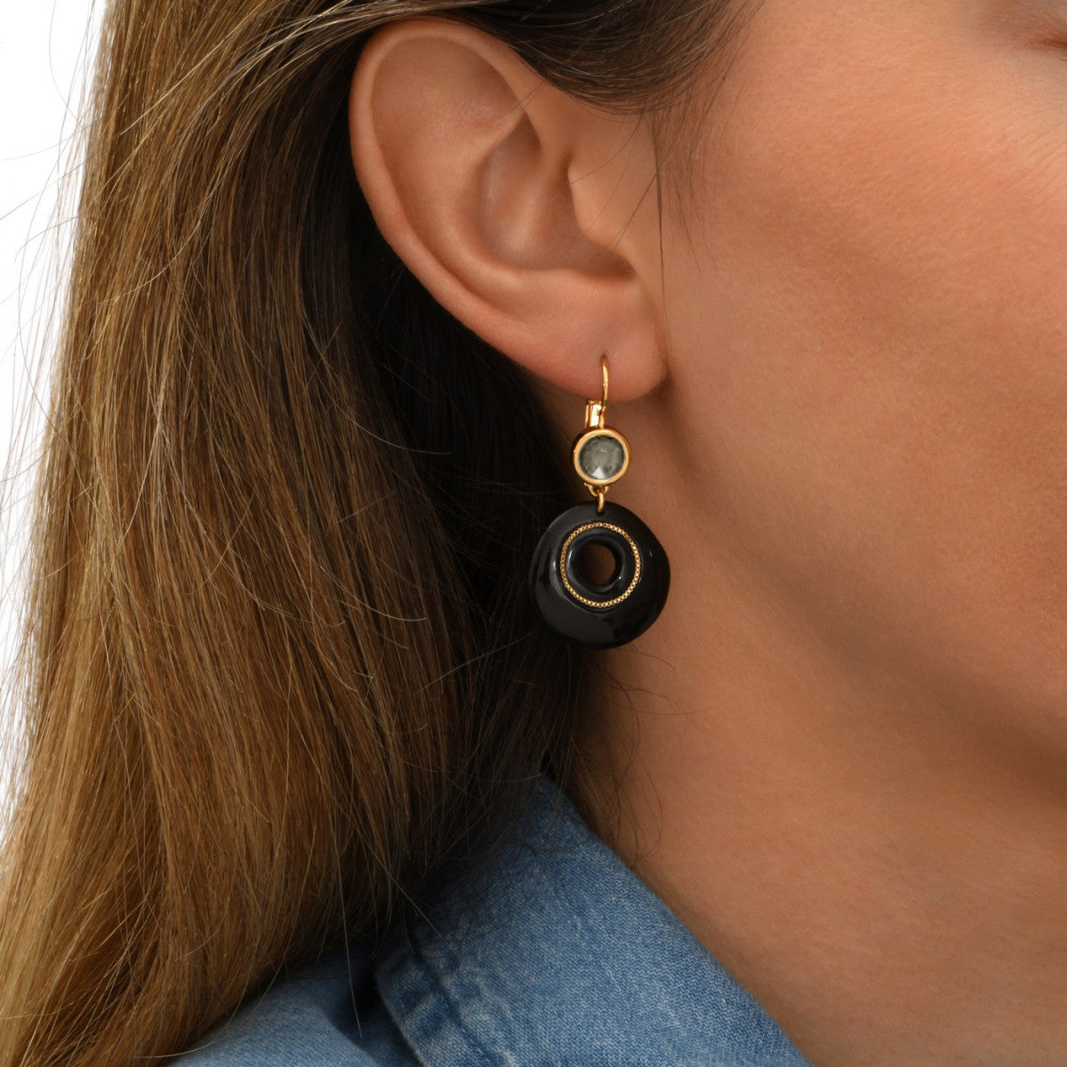 Boucles d'oreilles dormeuses Masseria en résine et grenat - noir Noir
