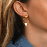 Boucles d'oreilles à tiges percées Alicudi anneaux en métal doré et émail - blanc Blanc