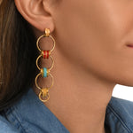 Boucles d'oreilles longues à tiges percées Alicudi anneaux en métal doré émaillé- bleu Turquoise corail