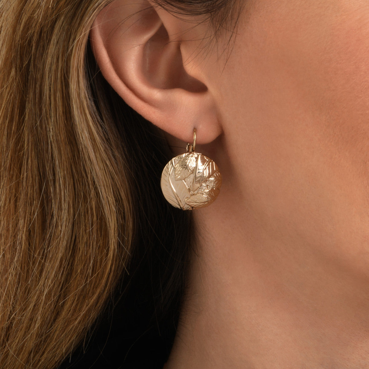 Boucles d'oreilles dormeuses rondes Lucy en métal doré à l'or fin - doré Blanc