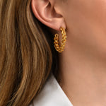 Boucles d'oreilles créoles Tess en maille de métal doré à l'or fin Dore