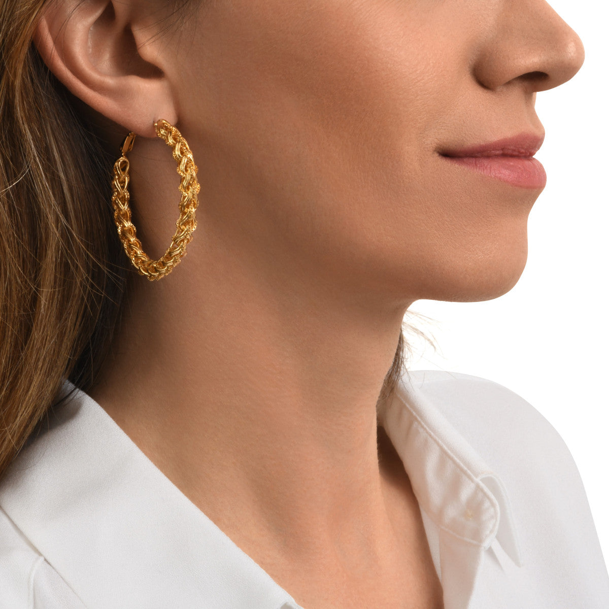 Grandes boucles d'oreilles créoles Tess en maille de métal doré à l'or fin Dore