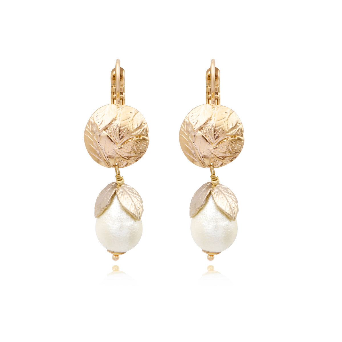 Boucles d'oreilles dormeuses Lucy perles de coton et métal doré - blanc Blanc