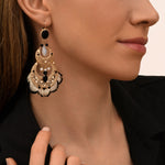 Boucles d'oreilles dormeuses pendantes Alizia plumes et perles - noir Noir blanc