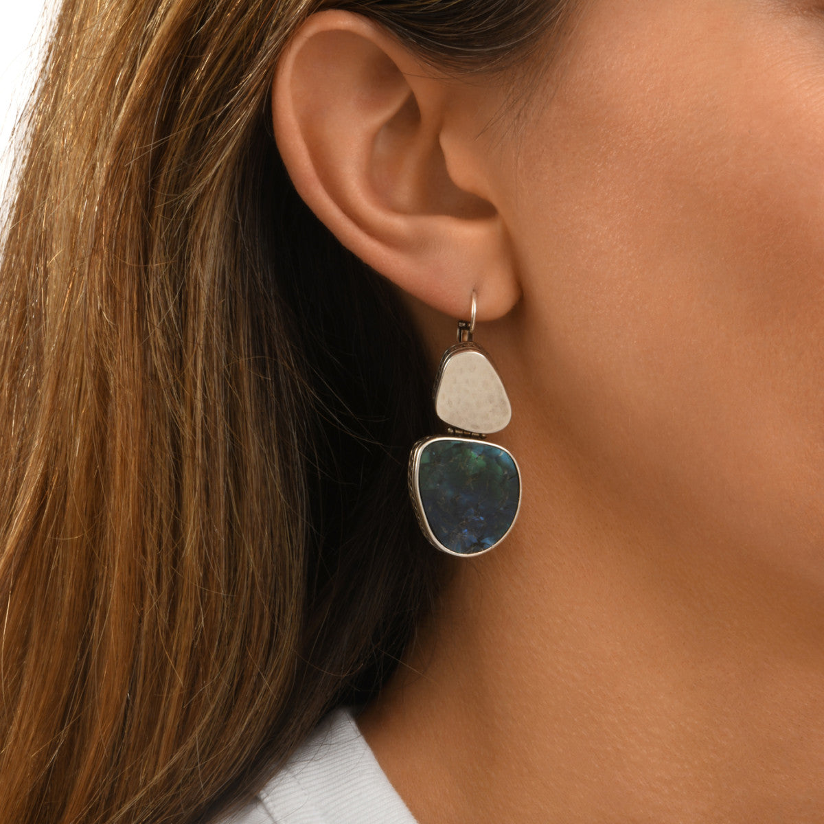 Boucles d'oreilles dormeuses Noto en métal argenté et nacre - noir et blanc Argent noir