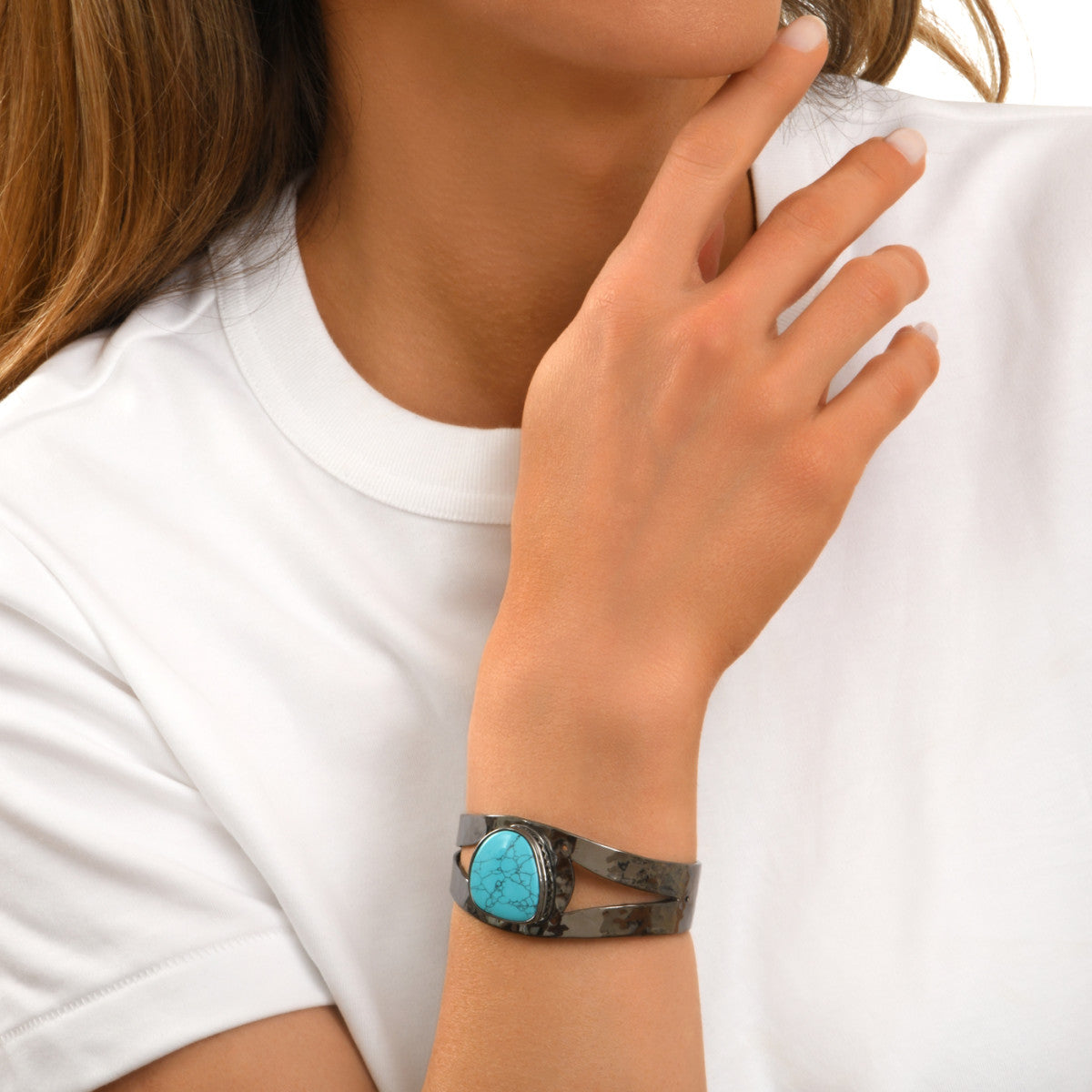Bracelet manchette ajustable Noto en métal ruthénium et turquoise composite - bleu Ruthenium turquoise