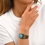 Bracelet manchette ajustable Noto en métal ruthénium et turquoise composite - bleu Ruthenium turquoise